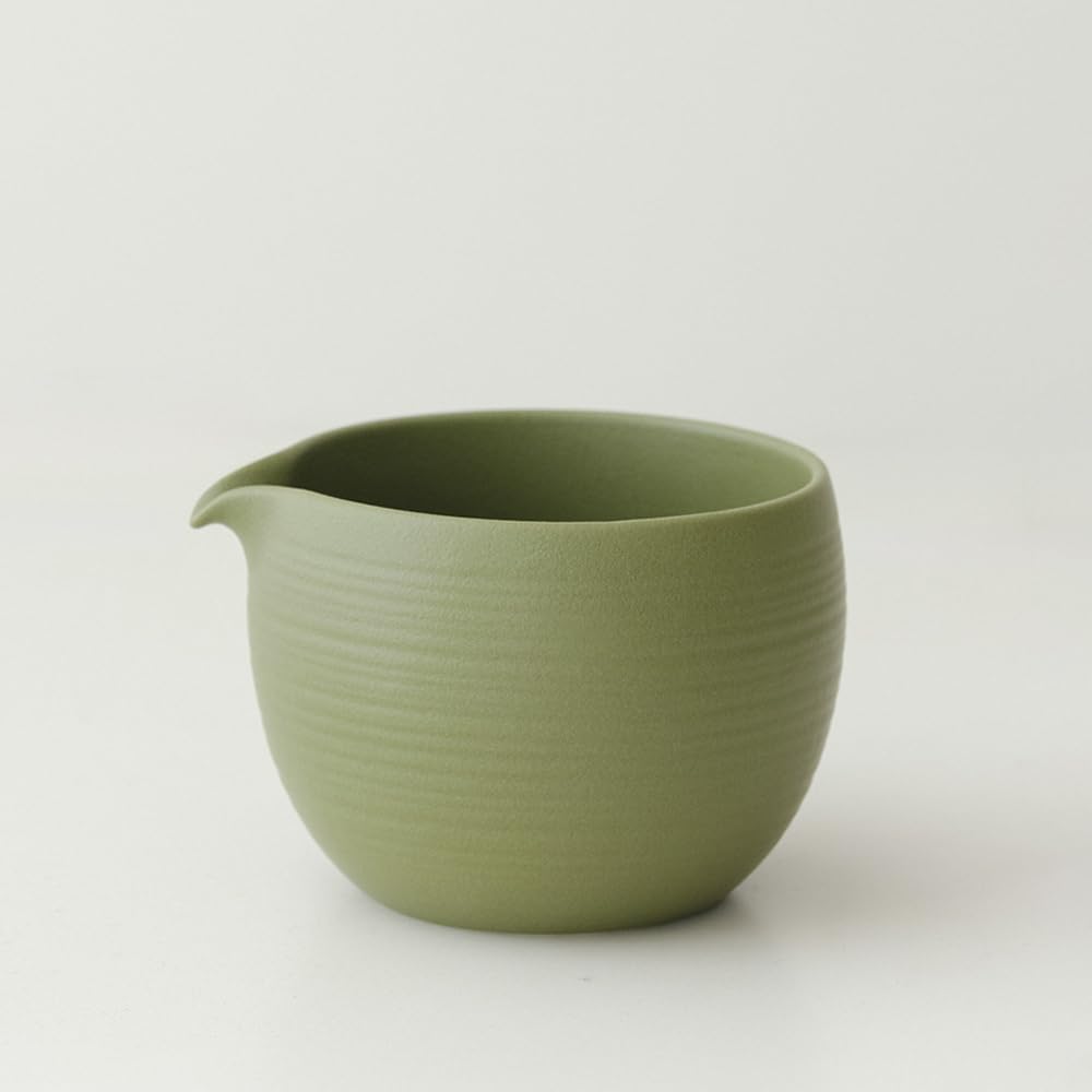 Matcha Whisk Set, Ceramic Matcha Bowl & Whisk Holder, Bamboo Accessory, Modern Design (Matte Crème, Pouring Spout) (Matte Crème)