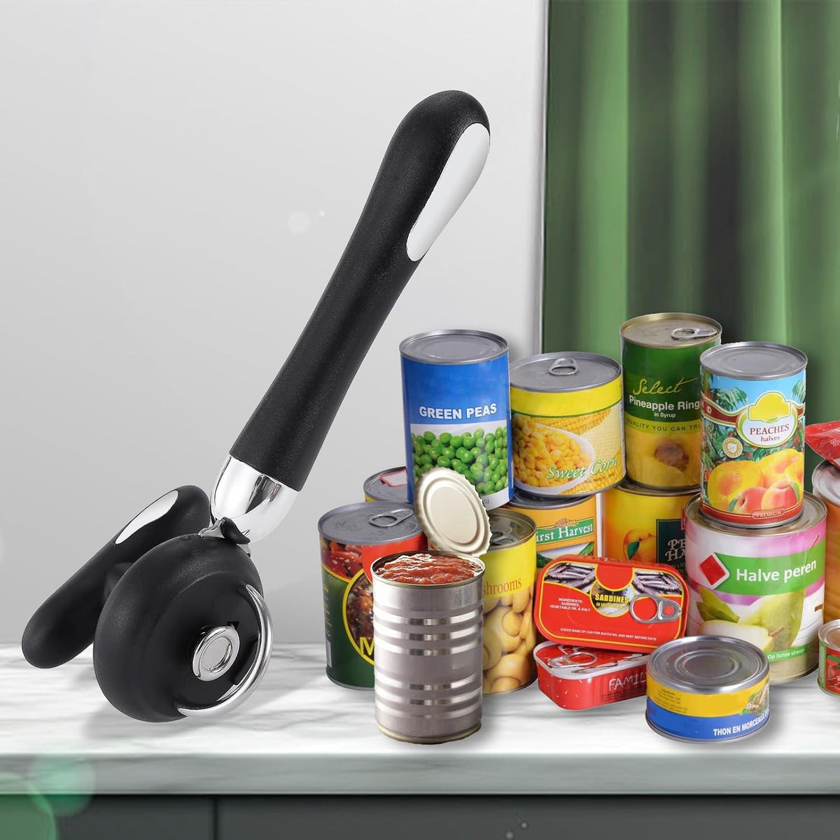 Can Opener Manual Tin Opener Stainless Steel Heavy Duty, Oversized Hand-held Easy Rotary Knob, Safe Cut Manual Can Opener with Non-Slip Handle, Smoother Cut Sharp Blade for Seniors Kitchen Tool, Black