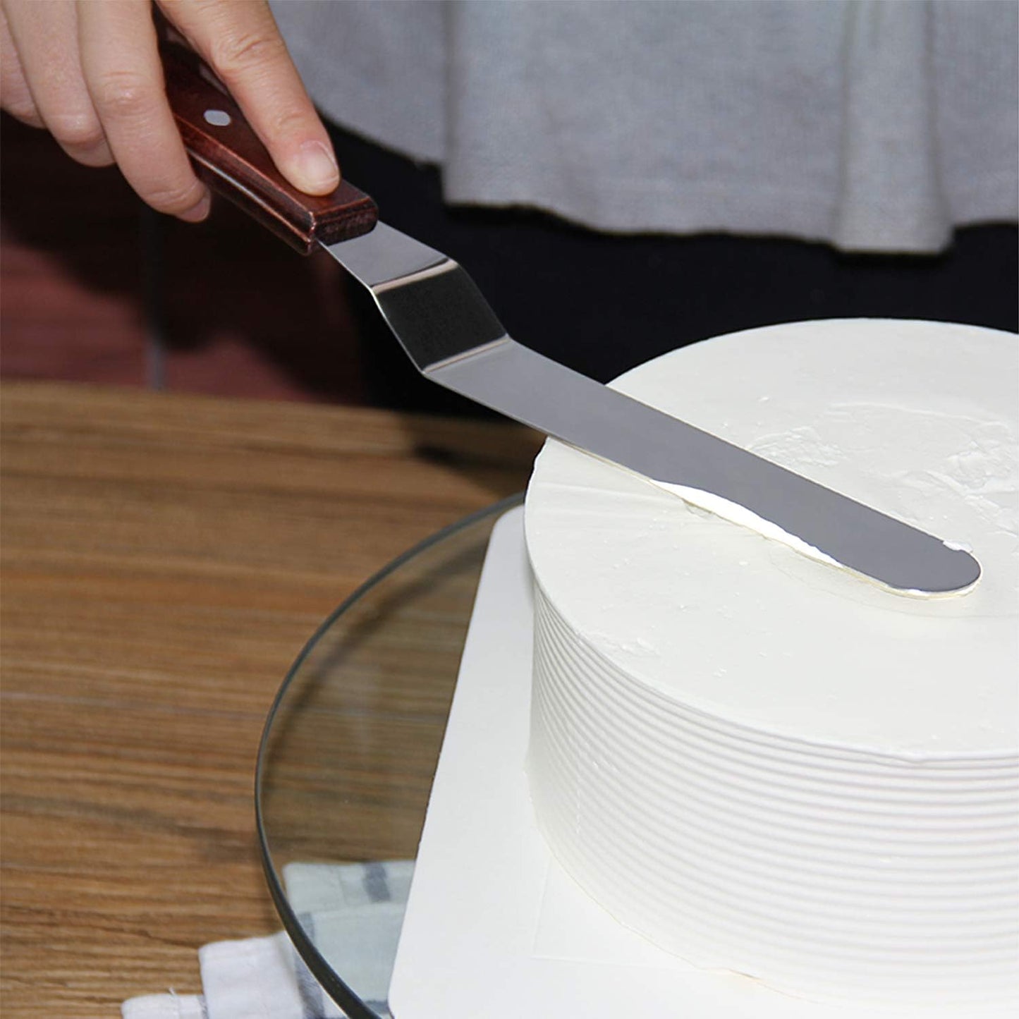 4 Pack Offset Spatula Set for Cake Decorating, Icing and Frosting Scraper | 4, 6, 8 and 10-Inch, Stainless Steel Blades with Wooden Handles, Angled, Includes 3 Plastic Cake Smoothers, Baking