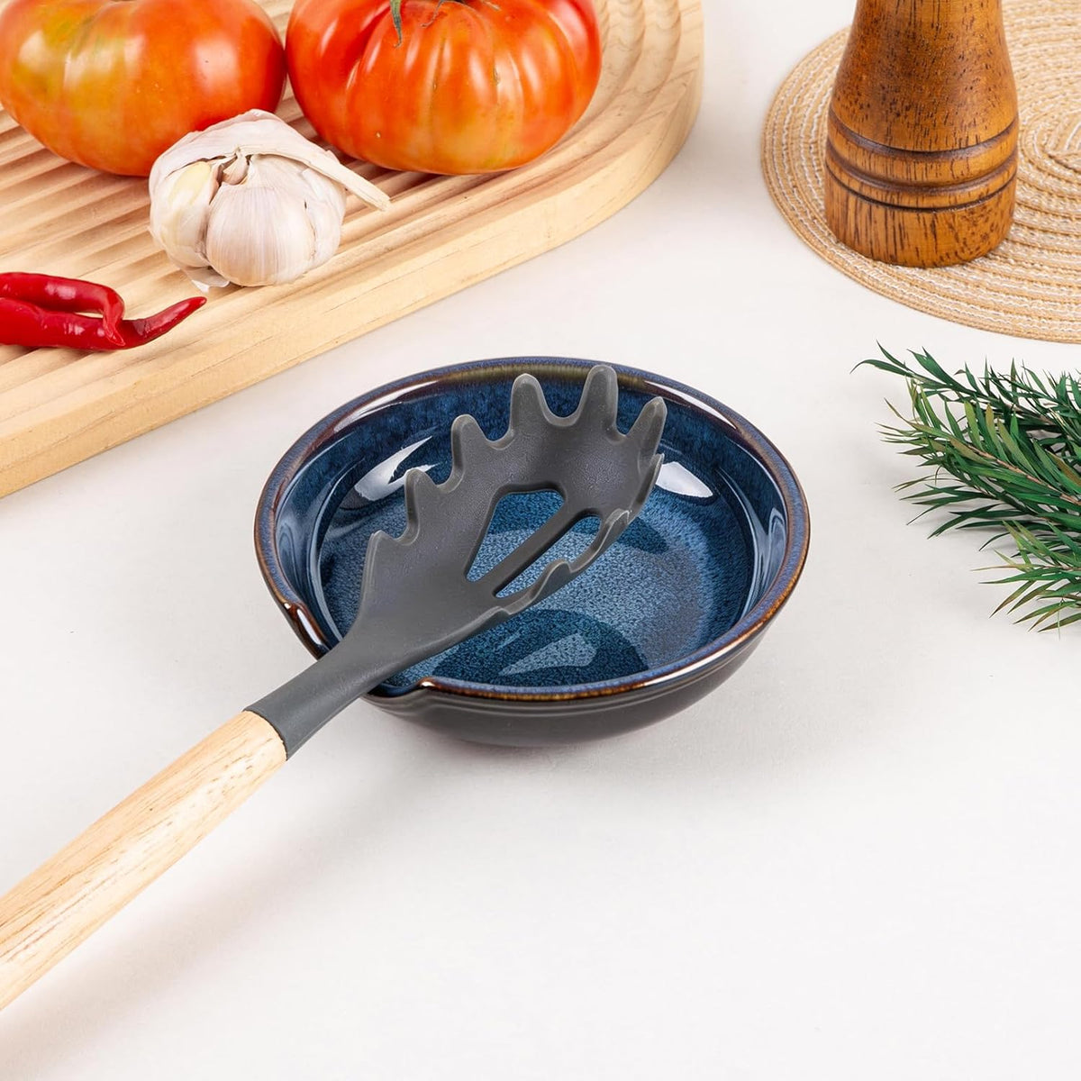 Ceramic Spoon Rest for Stove Top, Spoon Holder for Kitchen Counter, Coffee Spoon Holder, Heat-Resistant Cooking Utensil Rest for Spoons Ladles Spatula (Blue)