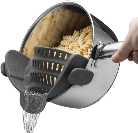 Silicone clip-on strainer for all pots and pans, clip-on food strainer for meat, vegetables, fruits and pasta strainer, heat resistant, kitchen gadget, colander