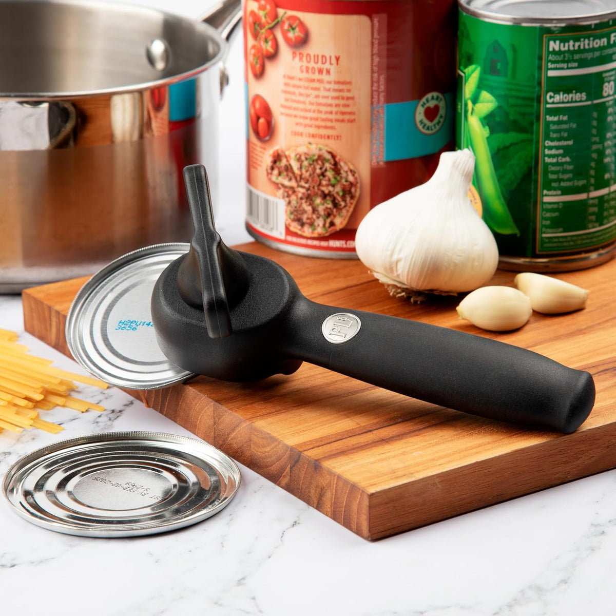 Safety Can Opener - Smooth Edge Manual Can Opener with Ergonomic Handle for Easy Use, Lid Resealable Design, Eliminates Sharp Edges
