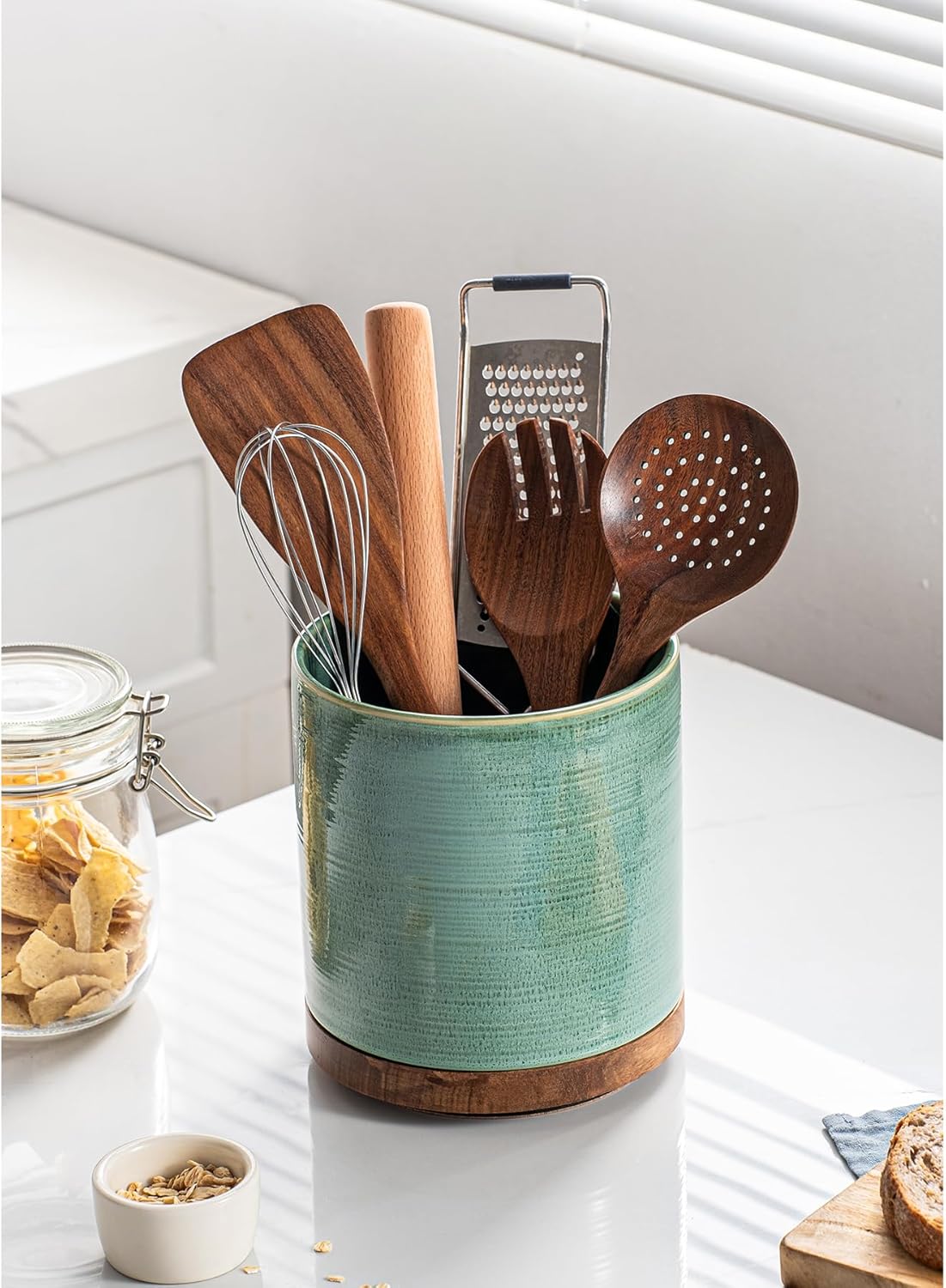 Utensil Holder, 360° Rotating Extra Large Ceramic Kitchen Utensil Holder for Countertop, 7.3“ Cooking Utensil Crocks for Kitchen Counter with Rotatable Wooden Base, Farmhouse Decor, Arctic White