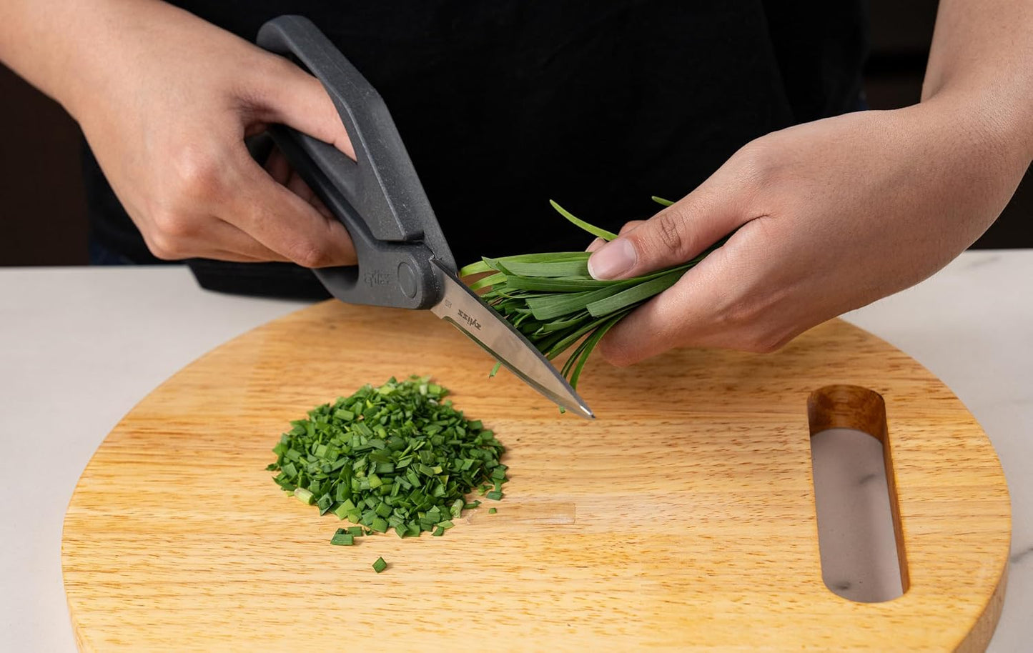 Herb Snippers with Integrated Stem Stripper – Precision Blade Kitchen Scissors for Fresh Herbs, Parsley, Cilantro & Chives – Ergonomic Wheat Straw Handle, Left/Right-Handed, Dishwasher Safe