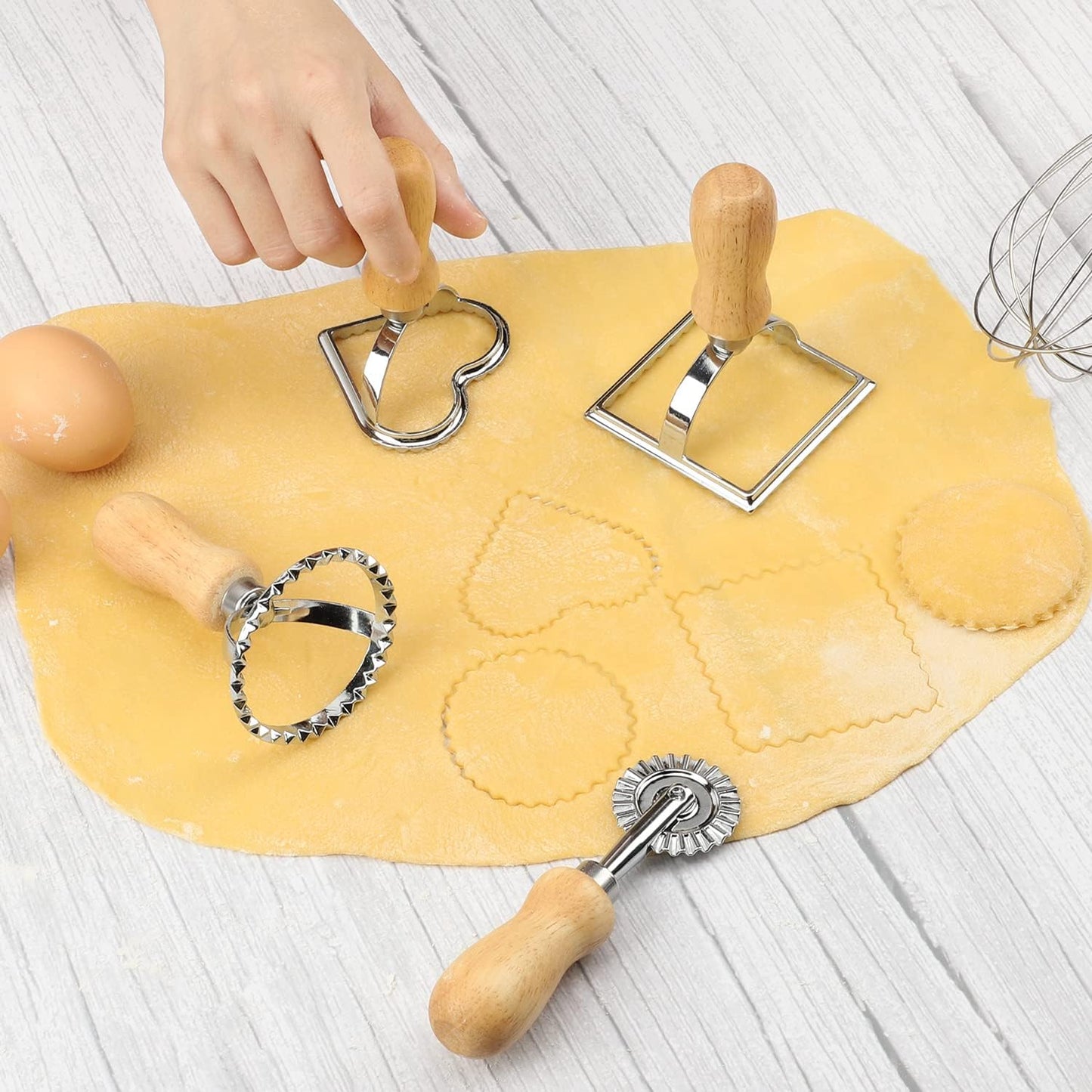 Ravioli Stamp Maker Cutter with Roller Wheel (Set of 4), Wooden Handle and Fluted Edge, for Ravioli, Pasta, Dumplings Lasagna, Pierogi