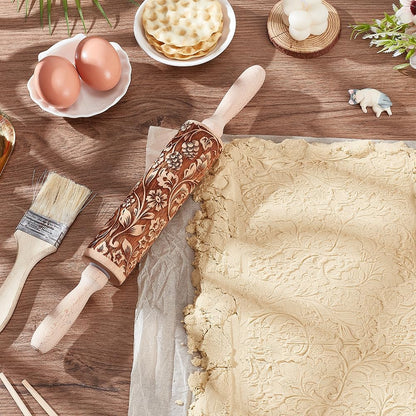 Embossed Wooden Rolling Pin Darker 3D Flower Rattan 35cm Rolling Pin for Thanksgiving Baking Biscuits DIY Kitchen Tool Baking Accessories Homemade Bakery Pastry Cookie Fondant Dough Pizza