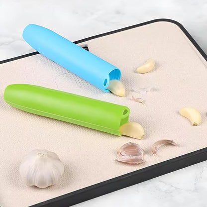 Silicone Garlic Peeler Tube- Garlic Roller Peeling Tube Tool Garlic Odorfree Peel Garlic Easy Roll Tube Useful Kitchen Gadgets (Green)