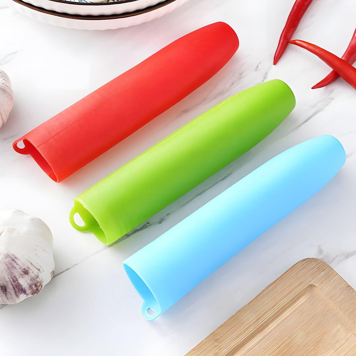 Silicone Garlic Peeler Tube- Garlic Roller Peeling Tube Tool Garlic Odorfree Peel Garlic Easy Roll Tube Useful Kitchen Gadgets (Green)