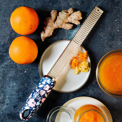 Premium Classic Series Zester 18/8, Black - Lemon Zester & Cheese Grater & Vegetable Grater - Citrus, Parmesan Cheese, Garlic, Ginger, Nutmeg, Chocolate - Stainless Steel Grater