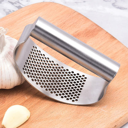 Garlic Press Rocker, Crusher Grinder Masher Bottle opener, Portable Manual Stainless Steel Wide Handle Garlic Crusher with Peeler(Style1-2pcs)