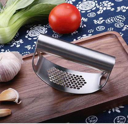 Garlic Press Rocker, Crusher Grinder Masher Bottle opener, Portable Manual Stainless Steel Wide Handle Garlic Crusher with Peeler(Style1-2pcs)