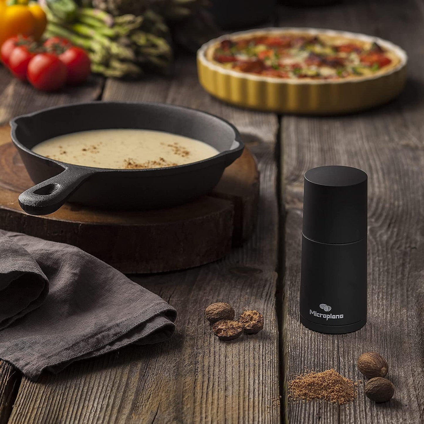 Manual Spice Mill - Cinnamon Grinder and Nutmeg Grater (Black)