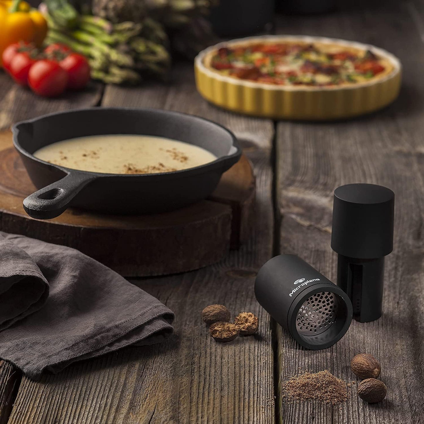 Manual Spice Mill - Cinnamon Grinder and Nutmeg Grater (Black)