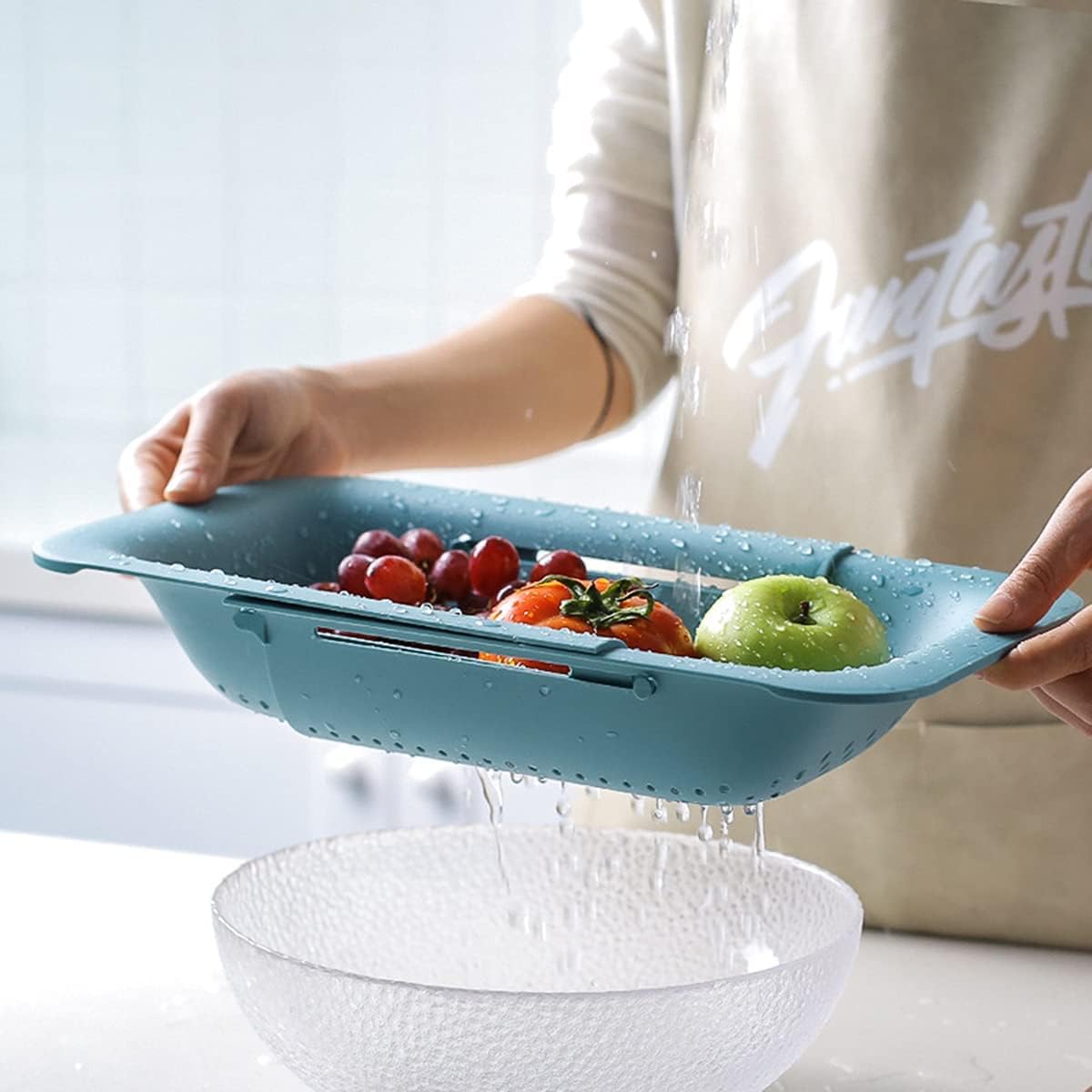Collapsible Sink Colanders and Strainers Basket Over the Sink Colander Collapsible Colander Extendable Plastic Fruit Vegetable Strainer Drainer Basket for Kitchen(Length 14.3 inch-19.4 inch) (Pink)