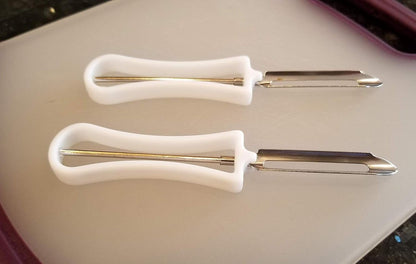 2 Piece Swivel Vegetable Peeler Set - Ideal for Apples, Carrots, Potatoes (1 Set)