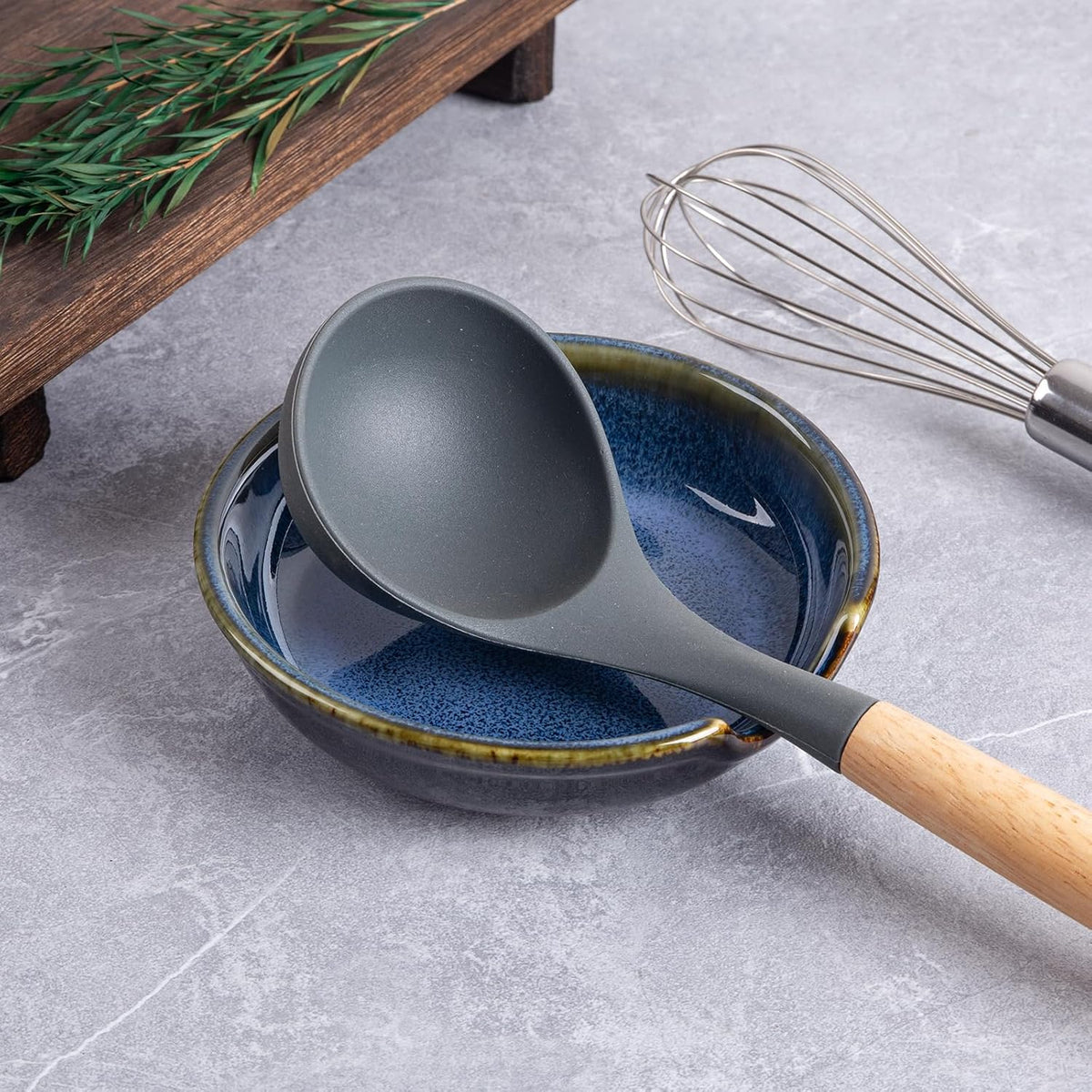 Spoon Rests for Stove Top, Ceramic Spoon Holder for Kitchen Counter, Heat-Resistant Cooking Utensil Rest, Coffee Spoon Holder, Spoon Rest for Ladles Spatula (1, White)