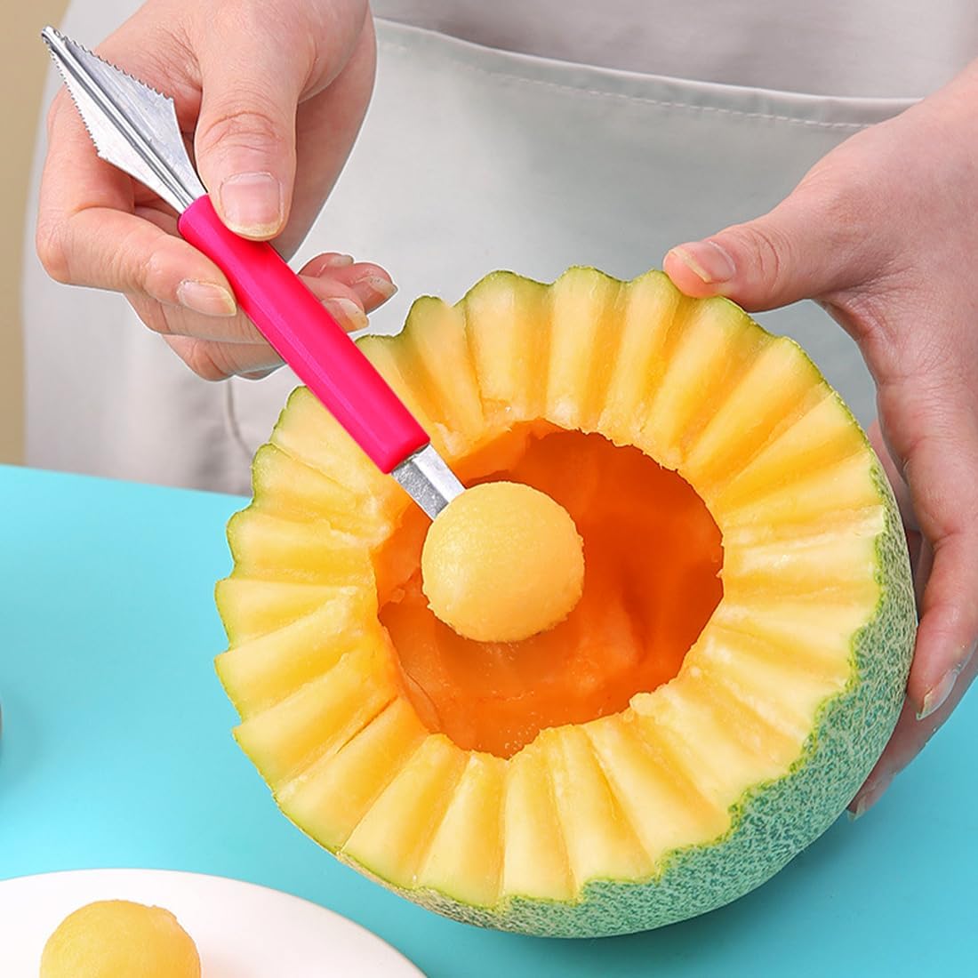 Double Sided Melon Baller Scoop,2 in 1 Stainless Steel Fruit Scooper Seed Remover Cutter,Melon Baller Spoon,Avocado Cutter,Watermelon Carving Knife for Dig Pulp Separator Fruit Slicer (red)