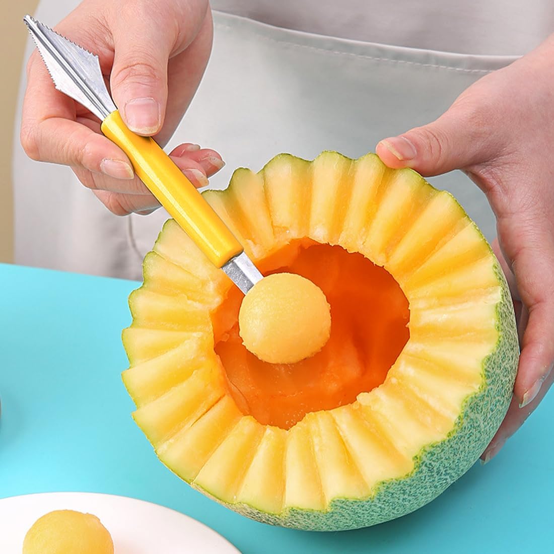 Double Sided Melon Baller Scoop,2 in 1 Stainless Steel Fruit Scooper Seed Remover Cutter,Melon Baller Spoon,Avocado Cutter,Watermelon Carving Knife for Dig Pulp Separator Fruit Slicer (red)
