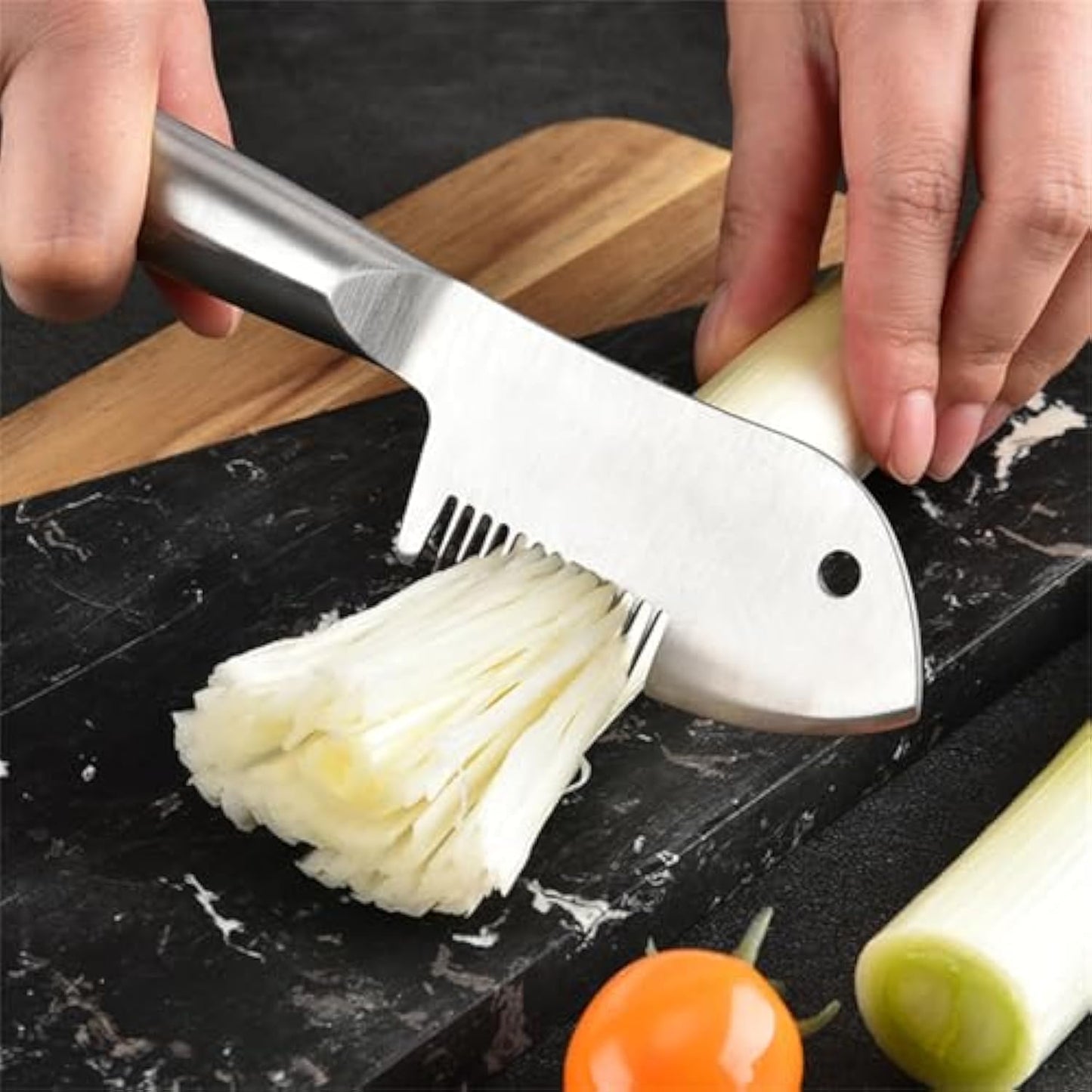 Stainless Steel Multi-purpose Julienne Peeler, Multi-functional Vegetable Peeler for Kitchen, Vegetable Julienne Slicer, Precision Julienne Blade, Quick & Easy Kitchen Shredder Tool (2PCS)