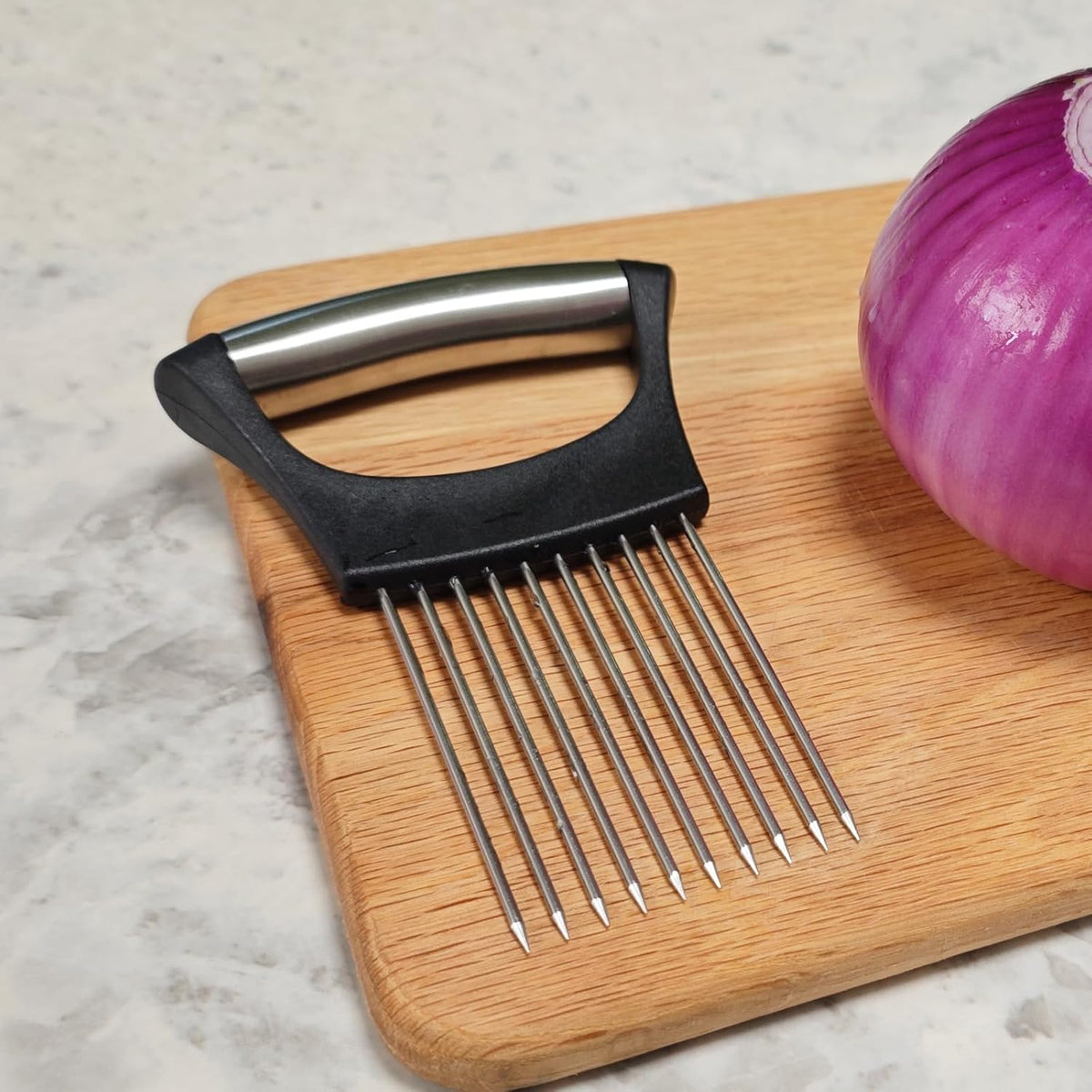 【2 PCS】Easy Onion Holder for Slicing Onion Slicer Holder Large Onions Cutter Vegetable Chopper Kitchen Neat Slicing for Avocado Egg Meat Tenderizer Sharp Prong Tomato Slicer Lemon Holder Food Slicers
