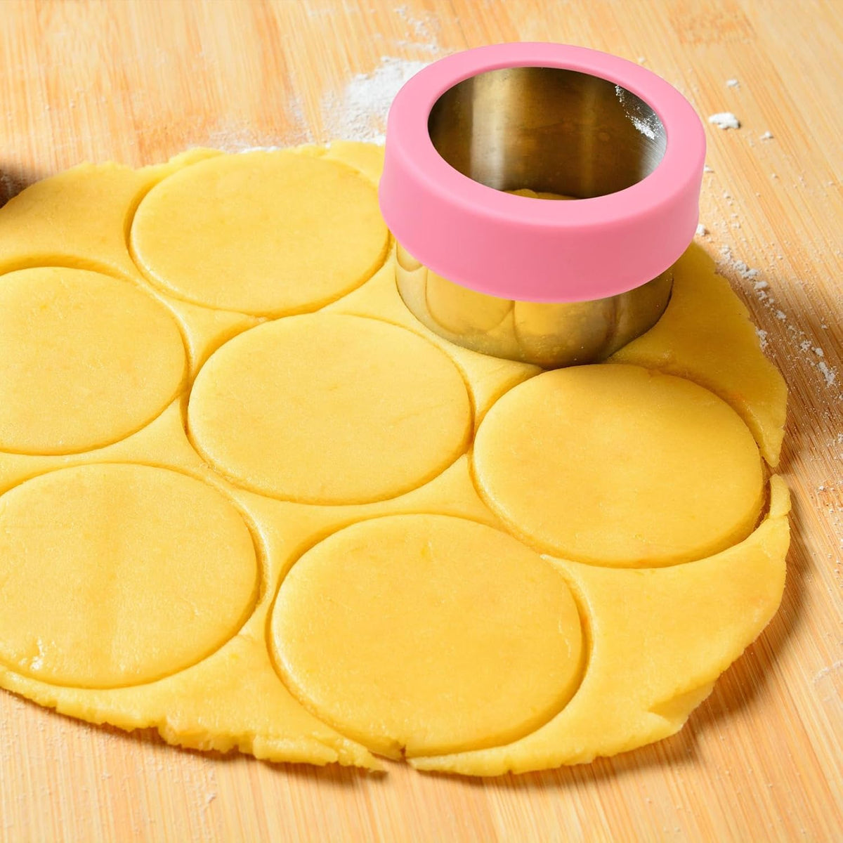 Round Cookie Cutter Set – 4 Different Sizes of Stainless Steel Biscuit Cutters for Baking, Donut, English Muffin, and More