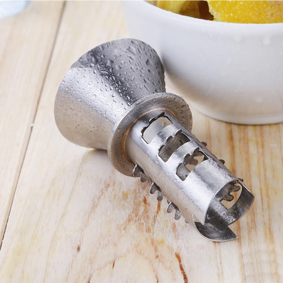 Stainless Steel Manual Lemon Juicer, Reamer 18/8 Stainless Steel, Hand Citrus Juicer and Lemon Pourer
