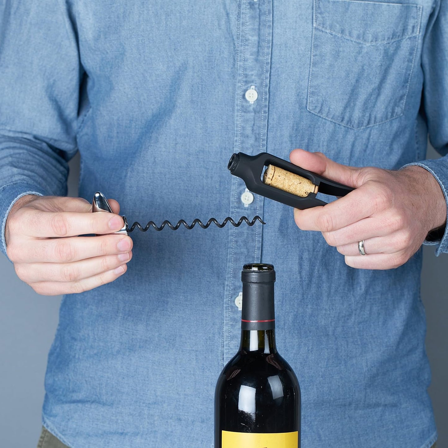 Self Pulling Corkscrew Wine Opener, Durable Plastic with Easy Turn Chrome Handle, Wine Bottle Opener for Bartenders, Home Bar Tools, Bar Cart Accessories, Kitchen Essentials, Set of 1, Black
