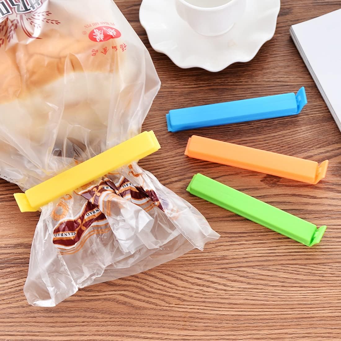 4 Size Assorted 40 PCS Food Bag Clips Kitchen Sealing Clips | secure airtight seal, suitable for snacks, cereals & bags, 40pcs value pack for kitchen organization chip clips