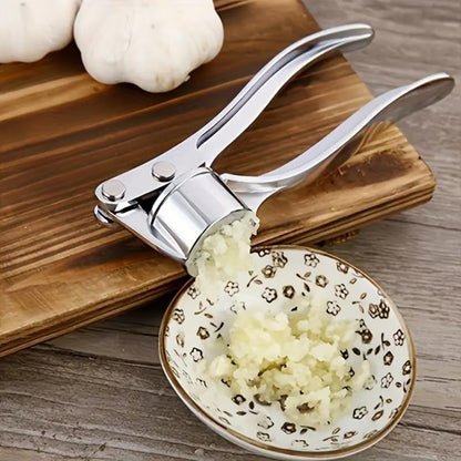 1 Piece Metal Garlic Press, Manual Ginger Crusher, Multi-Functional Kitchen Tool