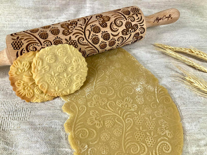 HEARTS EMBOSSING ROLLING PIN WOODEN ROLLING PIN for EMBOSSED COOKIES with LOVE HEARTS