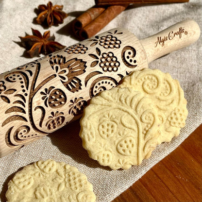 HEARTS EMBOSSING ROLLING PIN WOODEN ROLLING PIN for EMBOSSED COOKIES with LOVE HEARTS