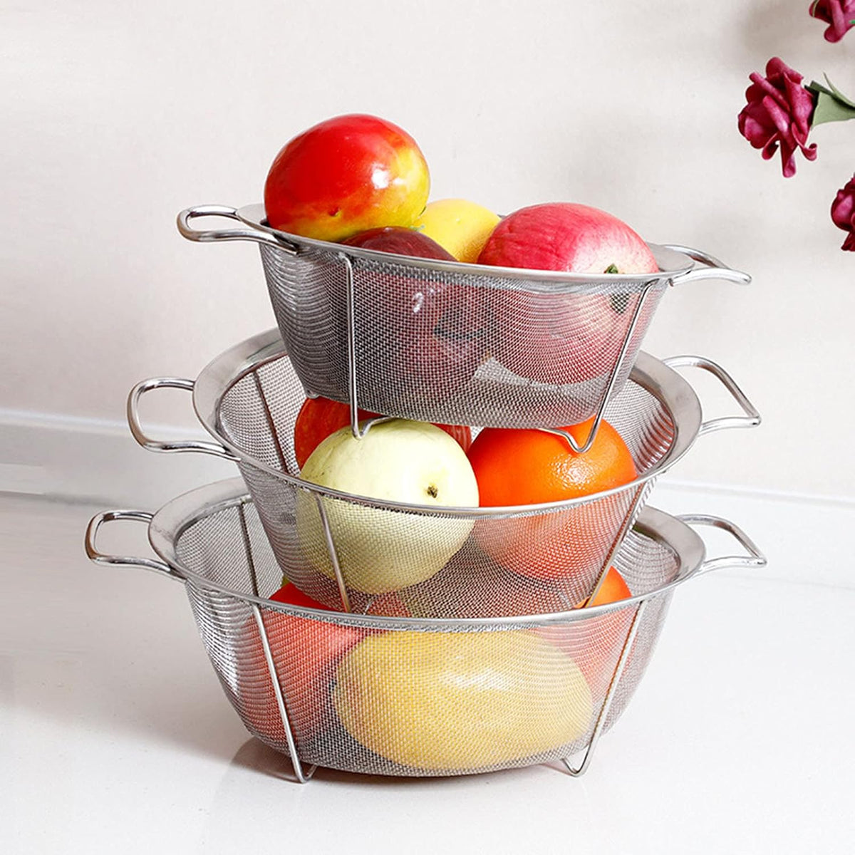 Stainless Steel Mesh Colander Strainer Basket, 3 Quart Fine Mesh Net Colander with Heavy Duty Handles & Wide Rim & Resting Feet for Strain, Drain, Rinse, Fry, Steam or Cook Vegetables & Pasta