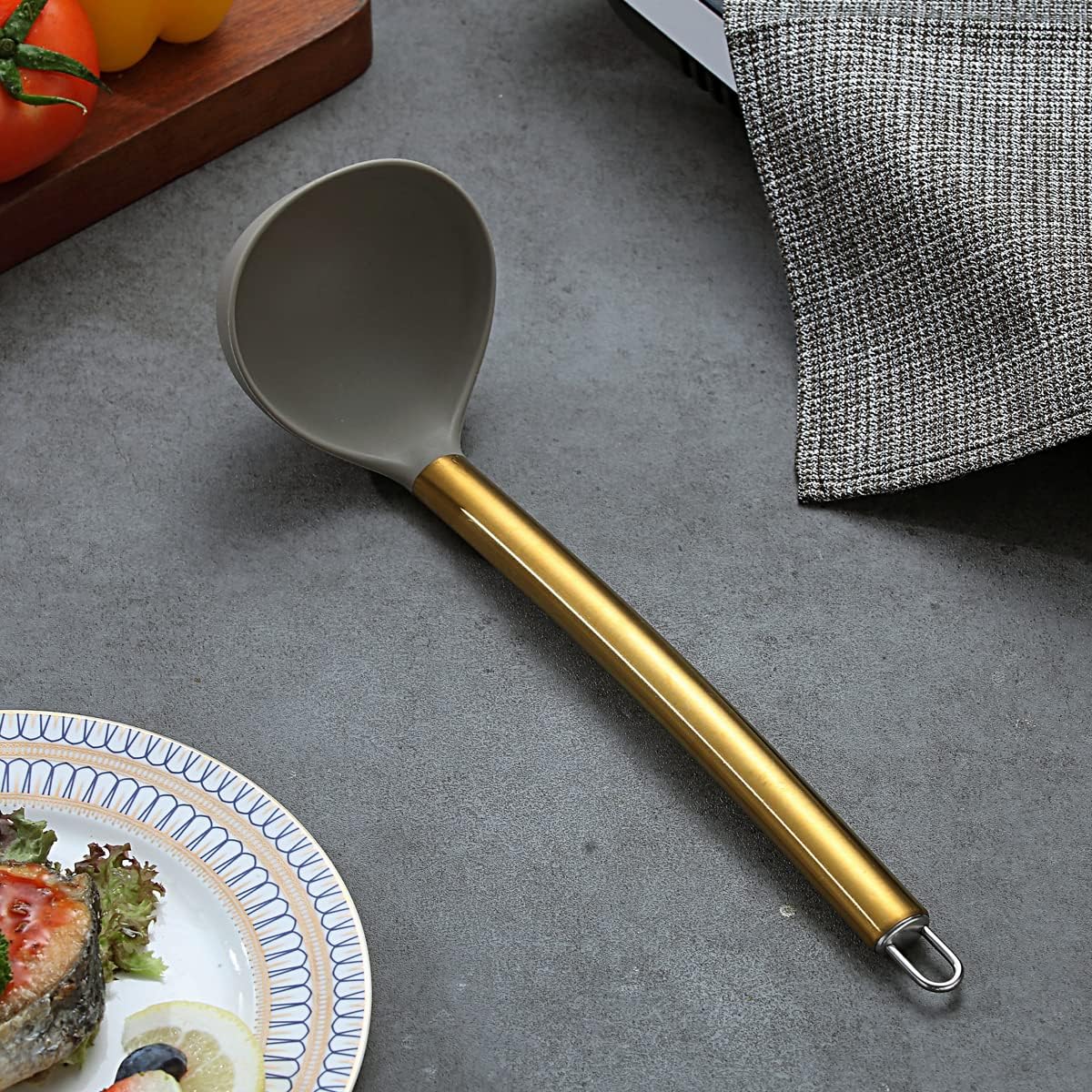Gold Basting Brush, Non-stick Silicone Kitchen Brush For Cooking With Titanium Gold Plating Handle, Barbeque Brush, Pastry Brush, BBQ Brush, Dishwasher Safe, Easy to Clean