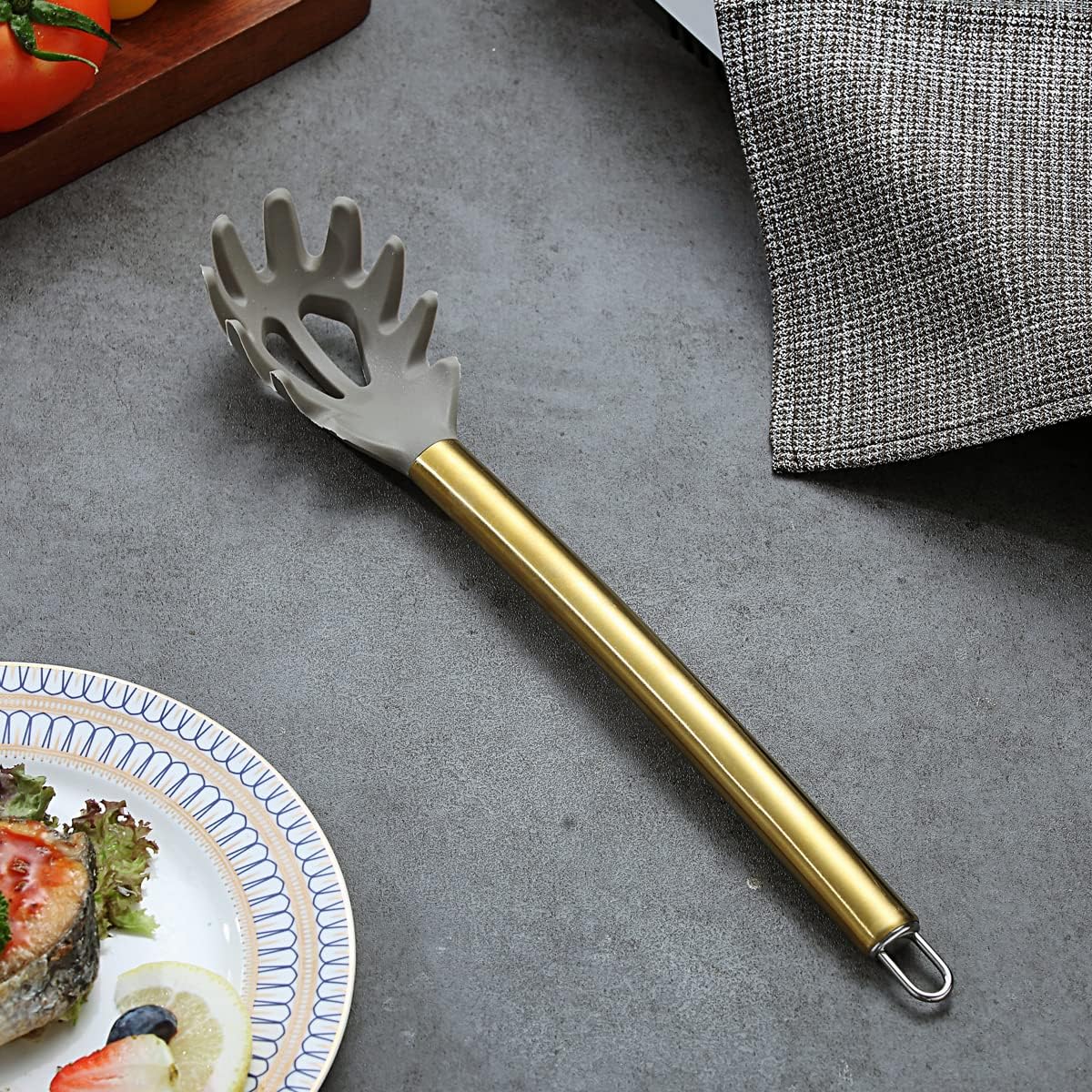 Gold Basting Brush, Non-stick Silicone Kitchen Brush For Cooking With Titanium Gold Plating Handle, Barbeque Brush, Pastry Brush, BBQ Brush, Dishwasher Safe, Easy to Clean
