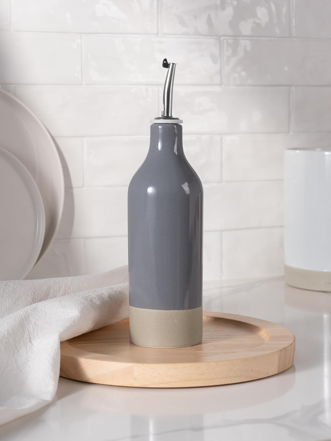 16oz Ceramic Oil Dispenser Bottle, 1 Piece, White | Oil Pourer for Kitchen, Equipped with Stainless Steel Pourers, Suitable for Storing Vinegar, Soy Sauce, Coffee Syrup