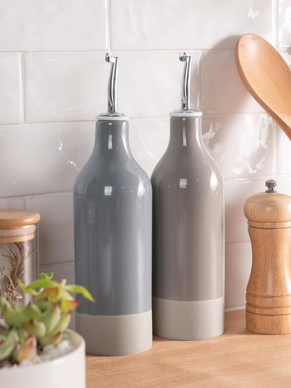 16oz Ceramic Oil Dispenser Bottle, 1 Piece, White | Oil Pourer for Kitchen, Equipped with Stainless Steel Pourers, Suitable for Storing Vinegar, Soy Sauce, Coffee Syrup