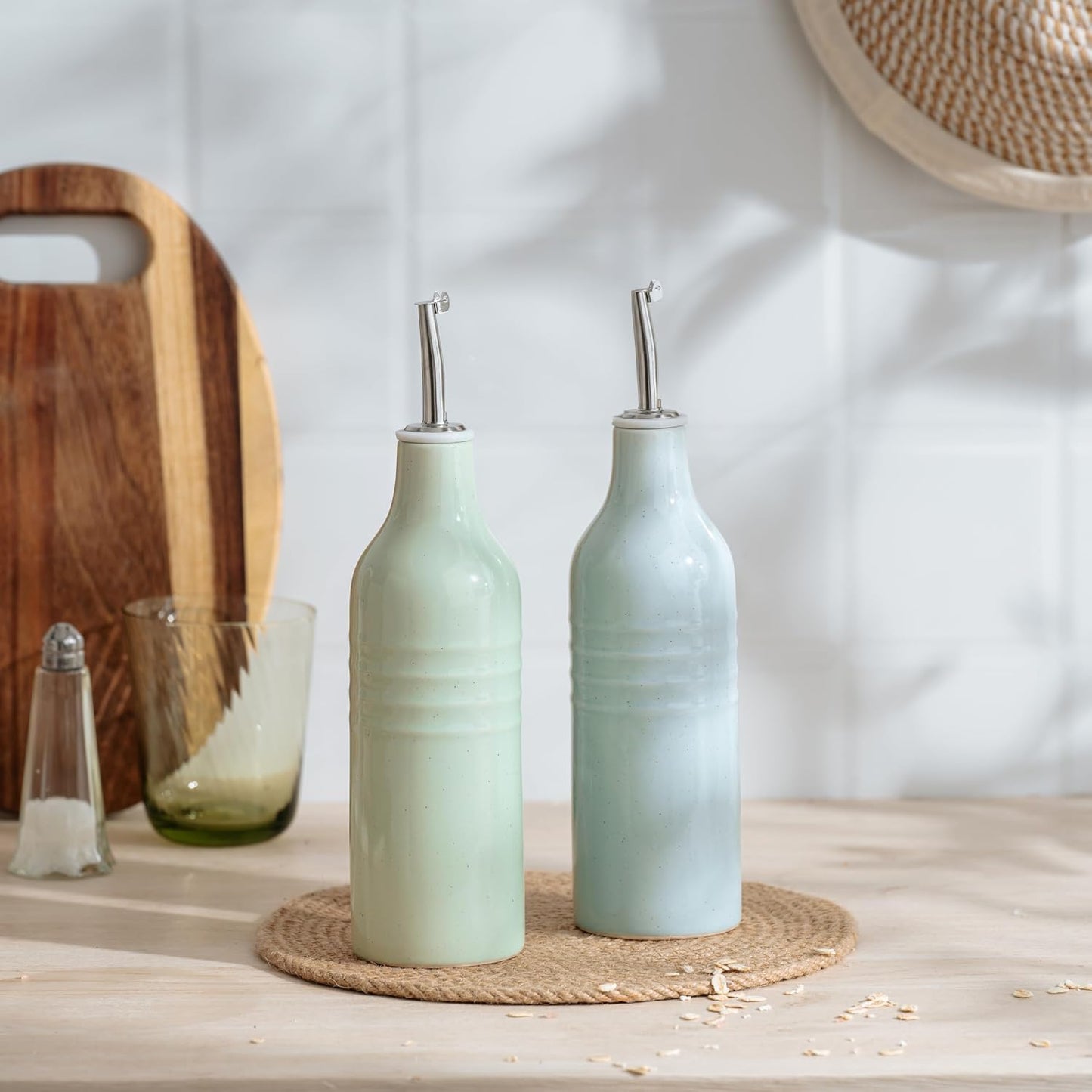 16oz Ceramic Oil Dispenser Bottle, 1 Piece, White | Oil Pourer for Kitchen, Equipped with Stainless Steel Pourers, Suitable for Storing Vinegar, Soy Sauce, Coffee Syrup