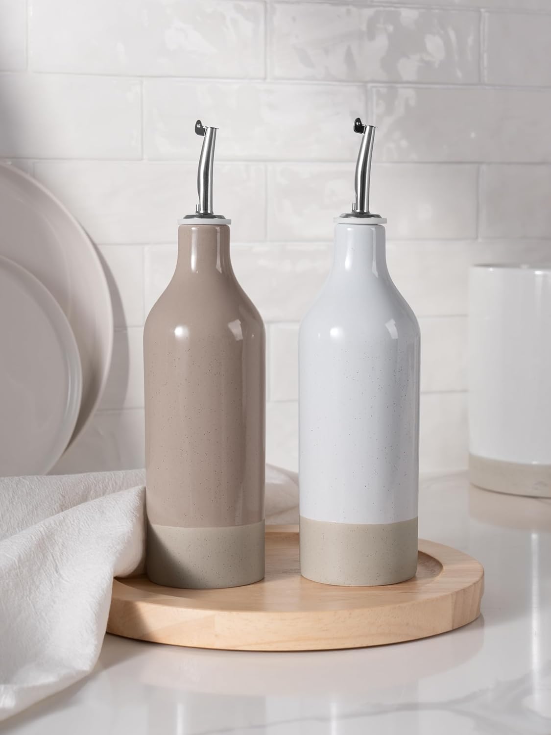 16oz Ceramic Oil Dispenser Bottle, 1 Piece, White | Oil Pourer for Kitchen, Equipped with Stainless Steel Pourers, Suitable for Storing Vinegar, Soy Sauce, Coffee Syrup