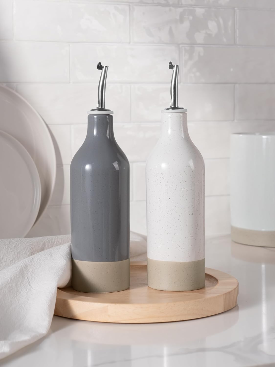 16oz Ceramic Oil Dispenser Bottle, 1 Piece, White | Oil Pourer for Kitchen, Equipped with Stainless Steel Pourers, Suitable for Storing Vinegar, Soy Sauce, Coffee Syrup