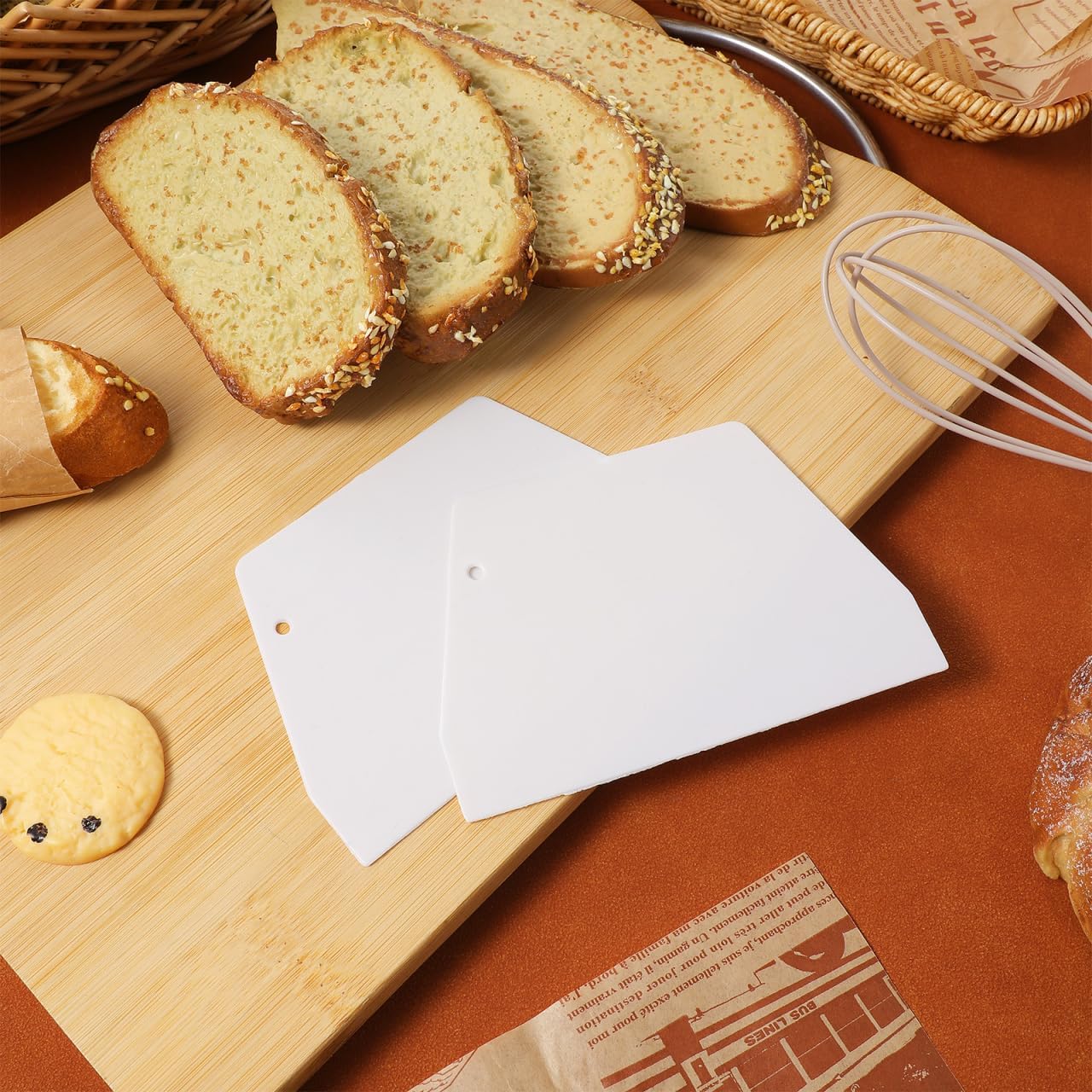 Plastic Dough Scraper 20 Pcs Cake Scraper Set for Baking Dough and Icing Spreading Ergonomic Kitchen Pastry Scraping Tool White