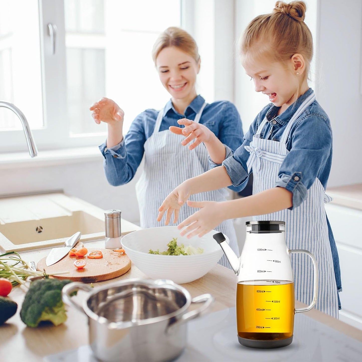 Large Glass Oil Dispenser Bottle for Kitchen Cooking Recipiente Para Aceite De Cocina Olive Oil Vinegar Dispenser Cruet Stainless Steel Lid No Drip Liquid Container (Clear, 34oz /1000ml)