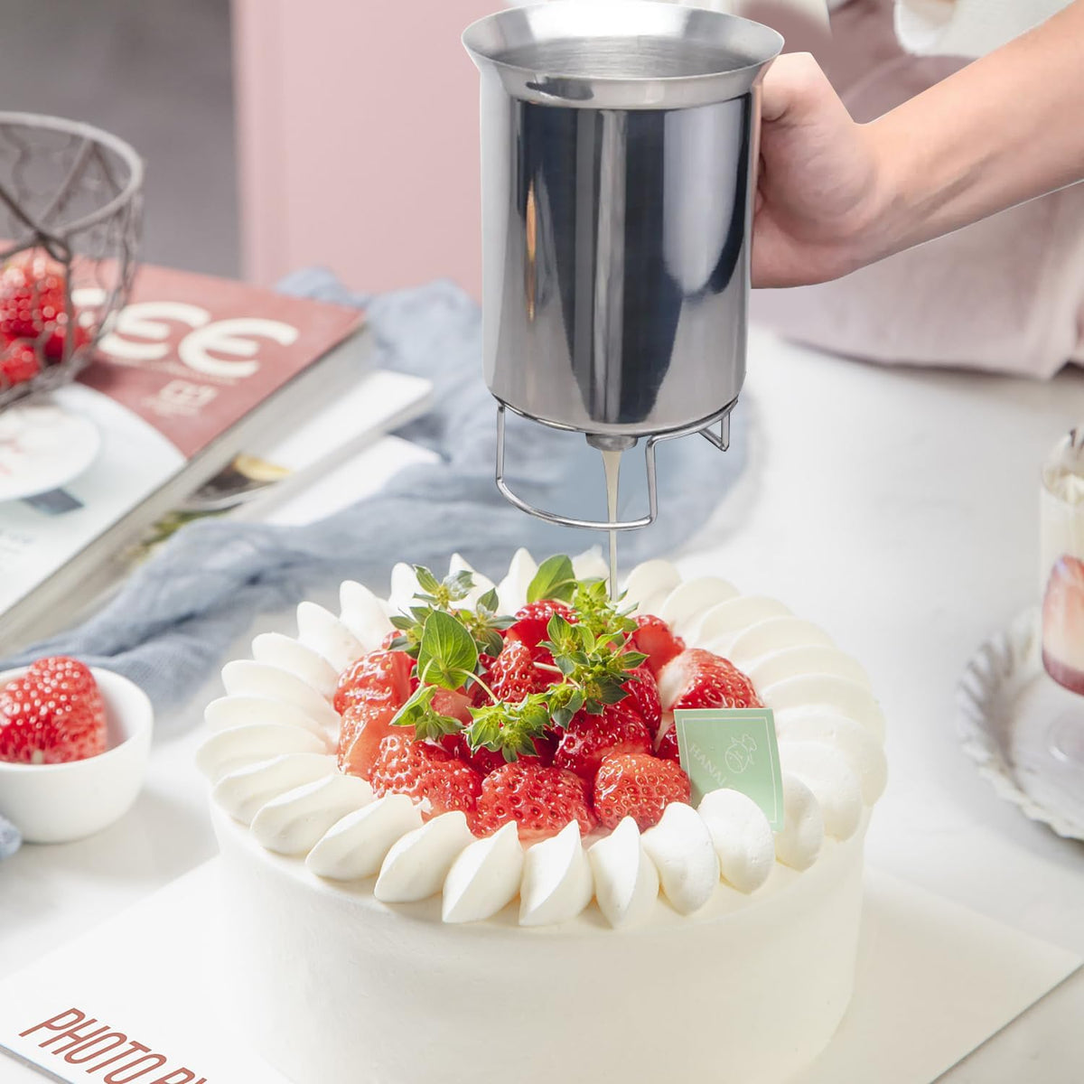 Pancake Batter Dispenser 800ml/27oz, Pourer with Easyflow Spout