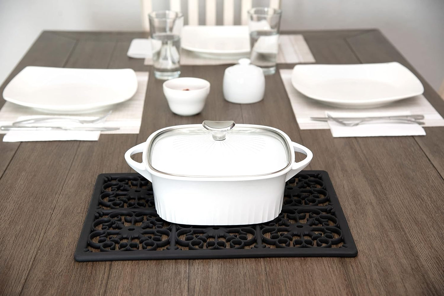 É, Extra Large, Thick, Silicone Trivet for Hot Dishes, Pots, and Pans, Heat Resistant Mat for Countertop, Hot Pad for Kitchen, Easy to Clean, 16 x 12 x 3/8 Inches, White