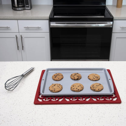 É, Extra Large, Thick, Silicone Trivet for Hot Dishes, Pots, and Pans, Heat Resistant Mat for Countertop, Hot Pad for Kitchen, Easy to Clean, 16 x 12 x 3/8 Inches, White