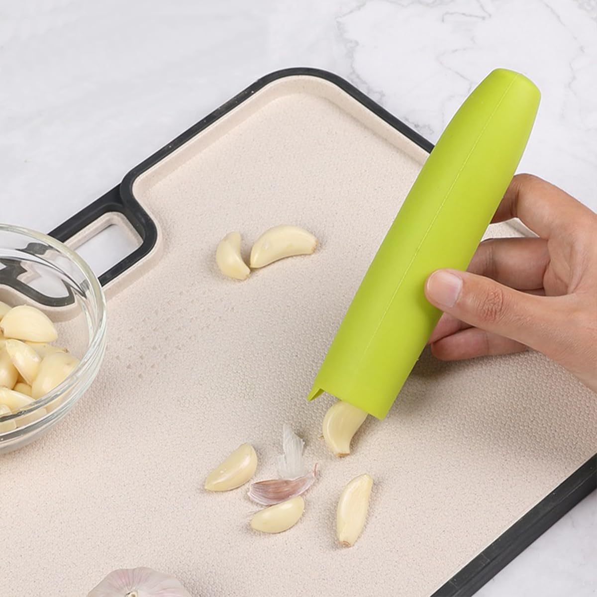 Silicone Garlic Peeler 2 Piece, Green Garlic Roller, Seal the Bottom Design, with Hanging Holes, Easy to Operate and Dishwasher Safe.