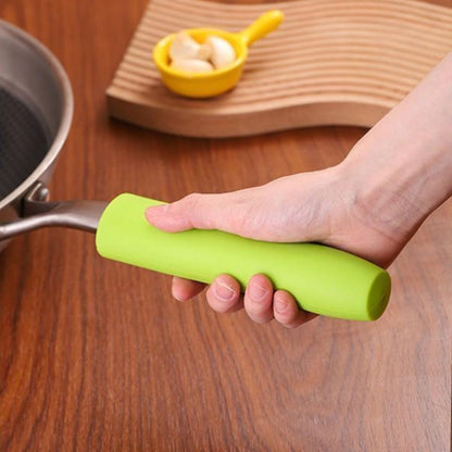 Silicone Garlic Peeler 2 Piece, Green Garlic Roller, Seal the Bottom Design, with Hanging Holes, Easy to Operate and Dishwasher Safe.