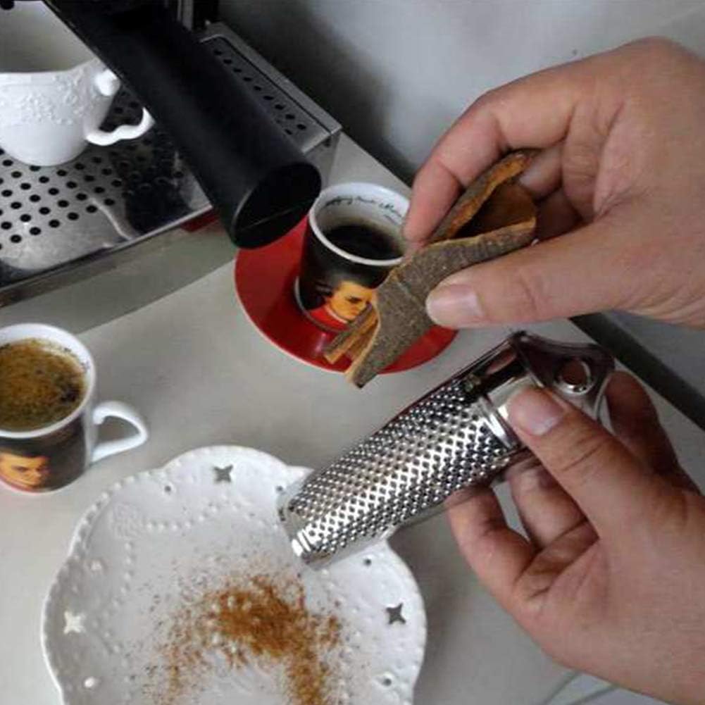 Nutmeg Grater With Storage, Ginger Garlic Kitchen Planer Lemon Hand Held Stainless Steel Nutmeg Grater Nut(silver,size:13.9 * 5 * 2.3 cm)