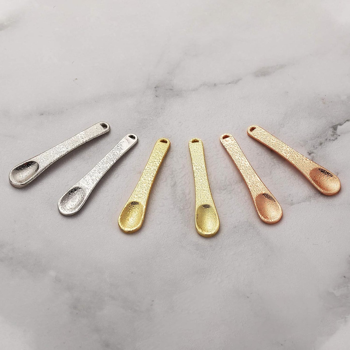 6 Pieces Metal Cosmetic Skincare Spatula, Mini Mask facial Reusable Scoop, Makeup Beauty Spoons for Cream, Lotions, Moisturizers (Rose Gold, Gold, Silver)