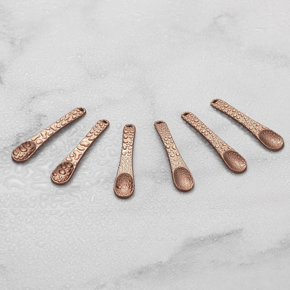 6 Pieces Metal Cosmetic Skincare Spatula, Mini Mask facial Reusable Scoop, Makeup Beauty Spoons for Cream, Lotions, Moisturizers (Rose Gold, Gold, Silver)