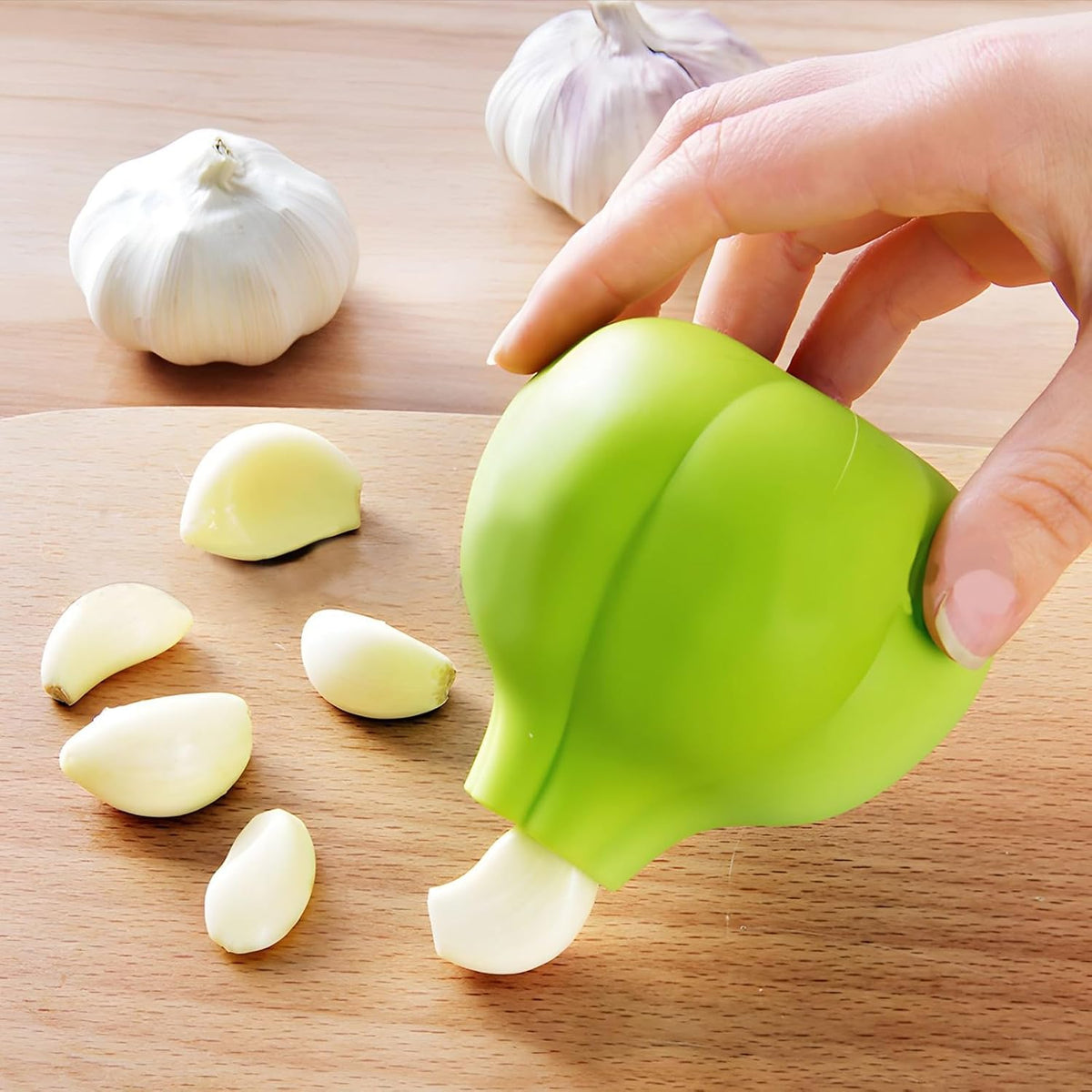 2 pieces set Silicone garlic peeler Garlic press; garlic crusher; garlic cutter; garlic mincer; garlic chopper; garlic masher; silicone tube roller peel garlic